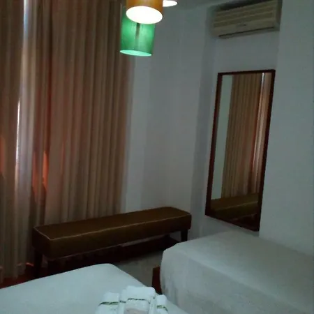 Casa Da Meia Encosta