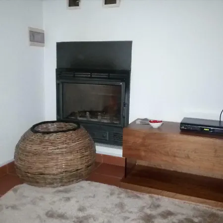 Casa Da Meia Encosta *
