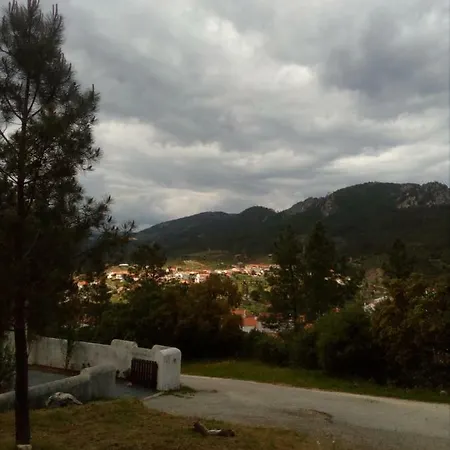 Casa Da Meia Encosta * Foz do Cobrão